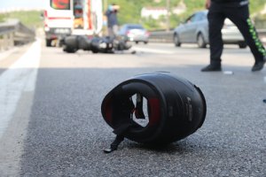 Motosikletli genç ölüme böyle gitti