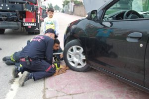  İtfaiye erlerinden yürekleri ısıtan kurtarma operasyonu