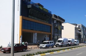  İnşaatta iple asılı erkek cesedi bulundu