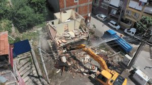 İzmit Cedit Mahallesi'nde ilk yıkım gerçekleşti