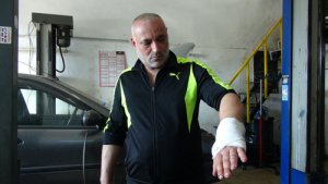 Hararet yapan otomobil, sanayide böyle patladı