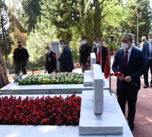 İzmit'in Kurtuluşunun 100. Yıl Dönümünde Şehitlerimiz Anıldı