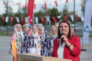 28 Haziran coşkusu Kent Meydanı’nı sardı