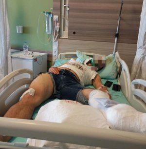 Aldığı yakıtın parasını ödemeden kaçarken motosiklete çarptı