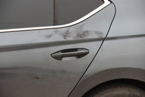 Üniversitenin otoparkında silahla vurulmuş halde bulundu