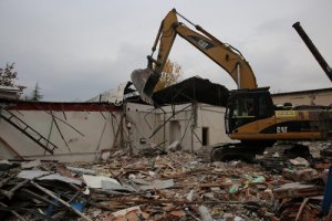 Kocaeli Fuarı’nda ilk yıkım