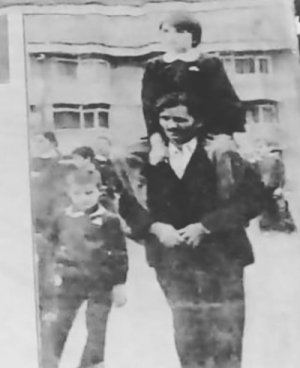 Onu yıllarca sırtında taşıyan babası için kitap yazdı