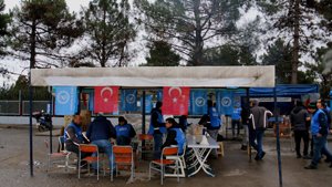  Kartonsan grevinde : İnançla, Direnişle  