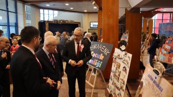 Renkler, Miniklerin elinde bambaşka...