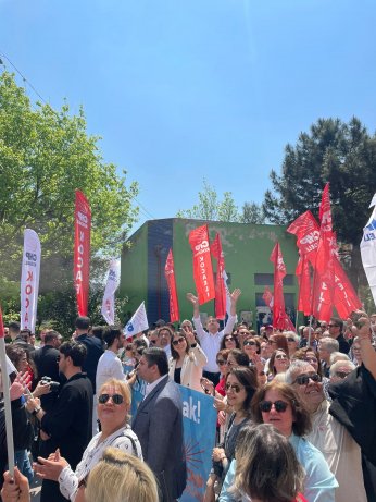 İzmit'te 1 Mayıs coşkusu