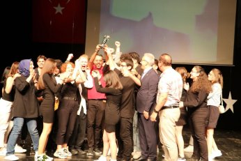 15.Tiyatro Festivali’nin Galası ve Ödül Töreni gerçekleştirildi