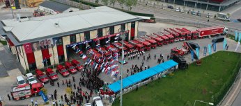 30 yeni itfaiye aracı hizmete girdi