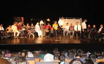 Sanatseverlerle buluştu