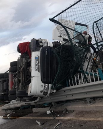 Büyükakın’dan kritik maç öncesi Kocaelispor’a moral ziyareti