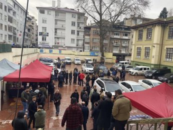 CHP İzmit Belediye Başkan adayı için sandık kurdu