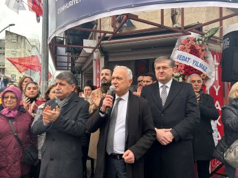   Ahmet Çalık miting gibi seçim bürosu açılışı gerçekleştirdi