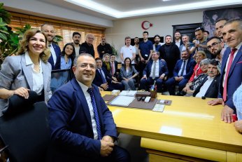 Sertif Gökçe, görevi eski başkandan devraldı