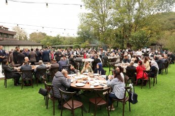 Bir Öğrenci de Sen Okut Geleceğine Işık Tut