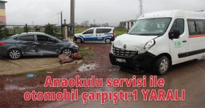  Anaokulu servisi ile otomobil çarpıştı