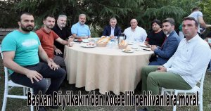  Başkan Büyükakın’dan Kocaelili pehlivanlara moral