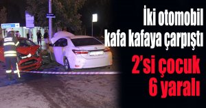  İki otomobil kafa kafaya çarpıştı