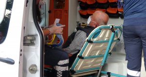 Motosiklet ile kamyonet çarpıştı