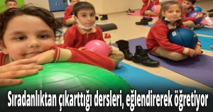 Sıradanlıktan çıkarttığı dersleri, eğlendirerek öğretiyor