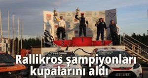      Rallikros şampiyonları kupalarını aldı