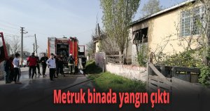 Metruk binada yangın çıktı