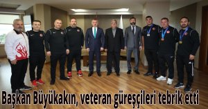 Başkan Büyükakın, veteran güreşçileri tebrik etti