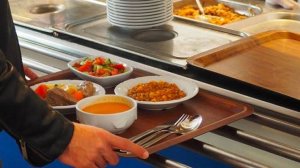 Okullarda bir öğün ücretsiz, sağlıklı yemek, hemen şimdi!