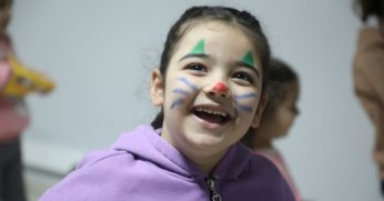  Kocaeli’nin misafir çocukları doyasıya eğlendi