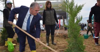 Deprem Şehitleri Ormanı’nda 1000 Adet Fidan Toprakla Buluşturuldu