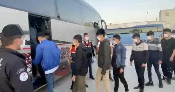Kocaeli'de 33 kaçak göçmen sınır dışı edildi