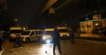 Polise direndi 3 saat çatıştı, serbest kaldı