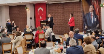 Tarhan, Muhtarlarla iftarda buluştu