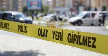 Abisini uyurken öldürdü