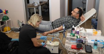 İSU PERSONELİ KIZILAY’A KAN BAĞIŞINDA BULUNDU