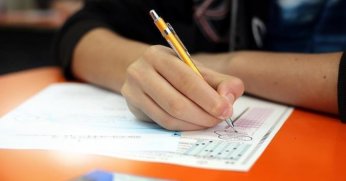 Milyonlarca öğrenci YKS'nin ilk oturumunda ter dökecek