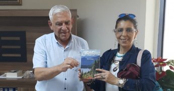 DOKTORLAR GAZETE DAHİ OKUYAMAZSIN DEDİ, O KİTAP ÇIKARDI