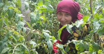 İLKOKUL MEZUNU ÇİFTÇİ KADINDAN MUHTEŞEM BİR ROMAN...