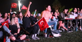 Millilerin Avrupa şampiyonluğu Sekapark’ta coşkuyla kutlandı