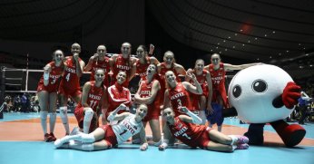 Kızlarımız Brezilya'yı da devirdi 5'te 5 yaptı!