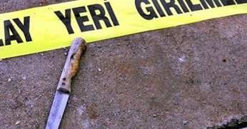 3 kişi bıçakla yaralandı