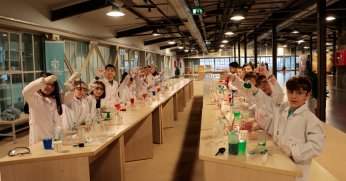 Kocaelili öğrenciler ambalajın yolculuğuna çıktı