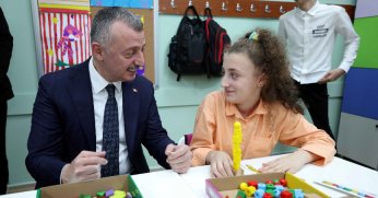  Dört bir koldan çalışıyoruz