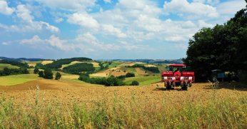 Büyükşehir’in gübre desteğine üreticilerden yoğun ilgi