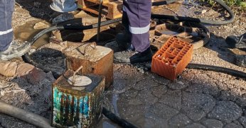 KARTEPE’DE ANA KANAL HATTINI TONOZLARLA TIKADILAR!