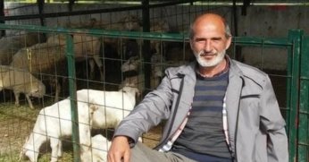 Emekli polis evinde ölü bulundu