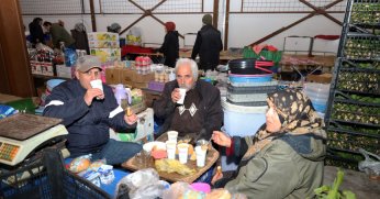 Başiskele’de pazarcıya sıcak sabah çorbası